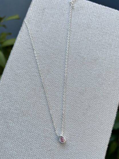 Colar Pingente de Gotinha Zircônia Rosa - Image 2
